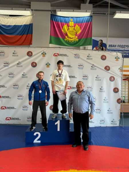 8 борцов из Новороссийска будут бороться за право выступить на чемпионате России
