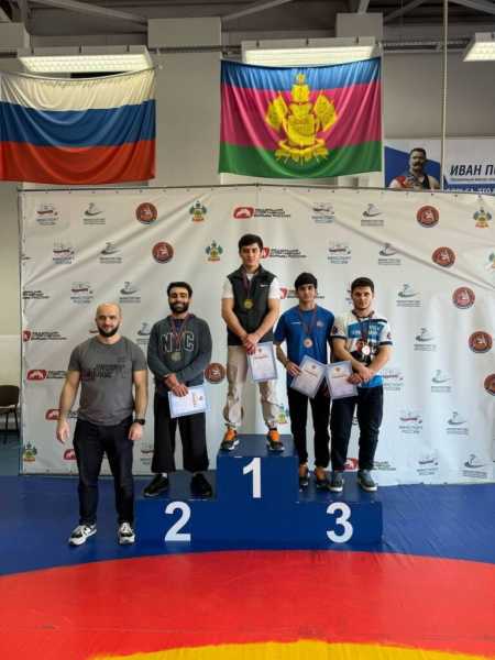 8 борцов из Новороссийска будут бороться за право выступить на чемпионате России