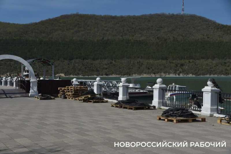 Абрау-Дюрсо в ожидании начала сезона. Фоторепортаж «НР»