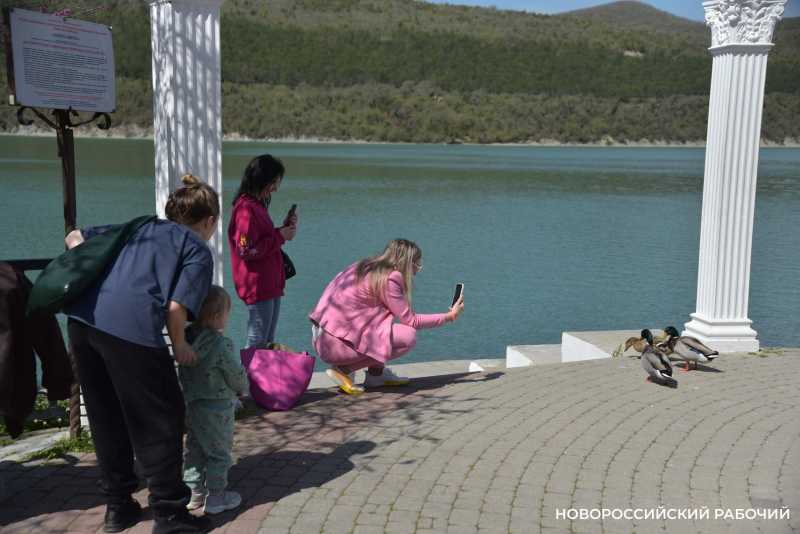 Абрау-Дюрсо в ожидании начала сезона. Фоторепортаж «НР»