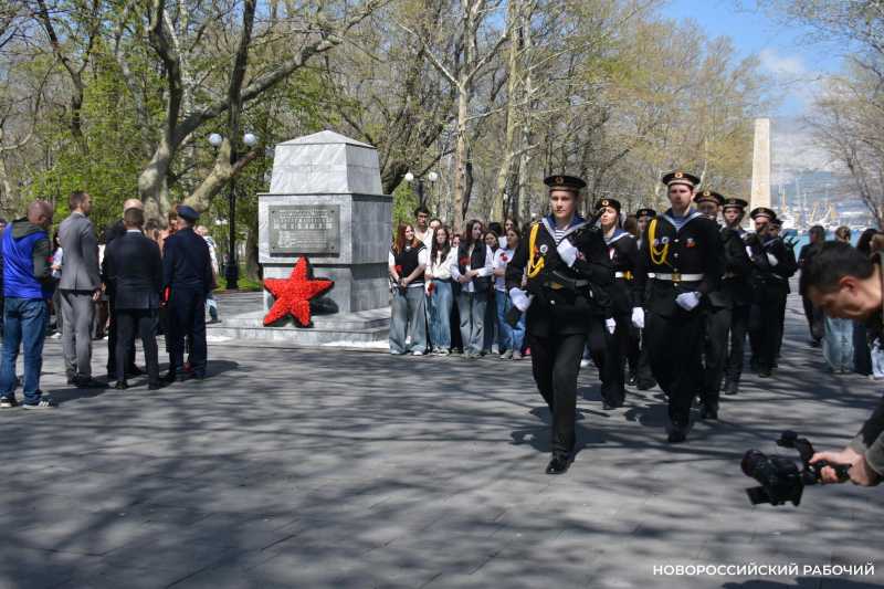 Частичка новороссийского Вечного огня &ndash; на пути в Москву