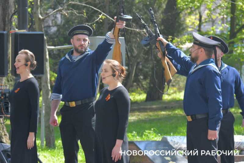 Частичка новороссийского Вечного огня &ndash; на пути в Москву