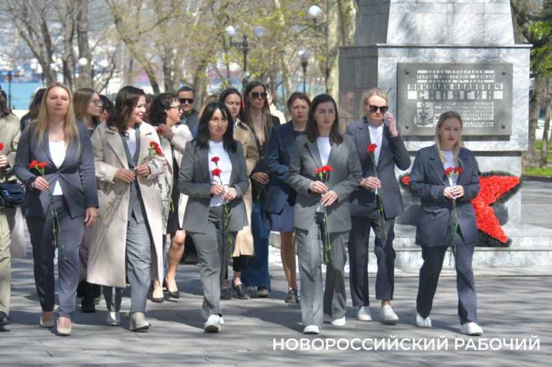Частичка новороссийского Вечного огня &ndash; на пути в Москву