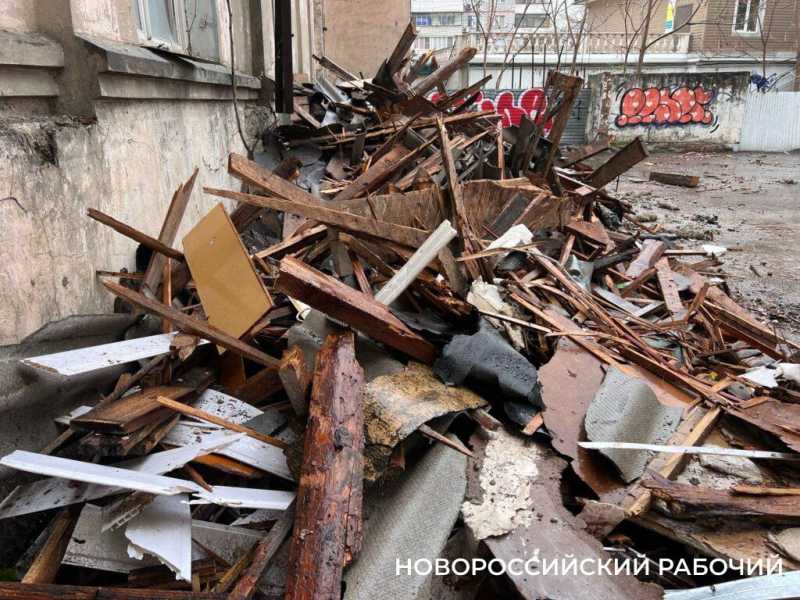 Дореволюционный Новороссийск исчезает. Сносят здание бывшего пивоваренного завода «Бавария»