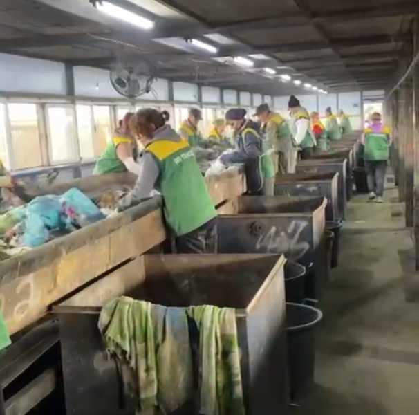 На мусорном полигоне в Новороссийске заработала сортировка