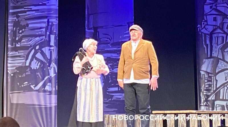 Новороссийцы объяснили жителям Новочеркасска, что такое &laquo;смех сквозь слезы&raquo;