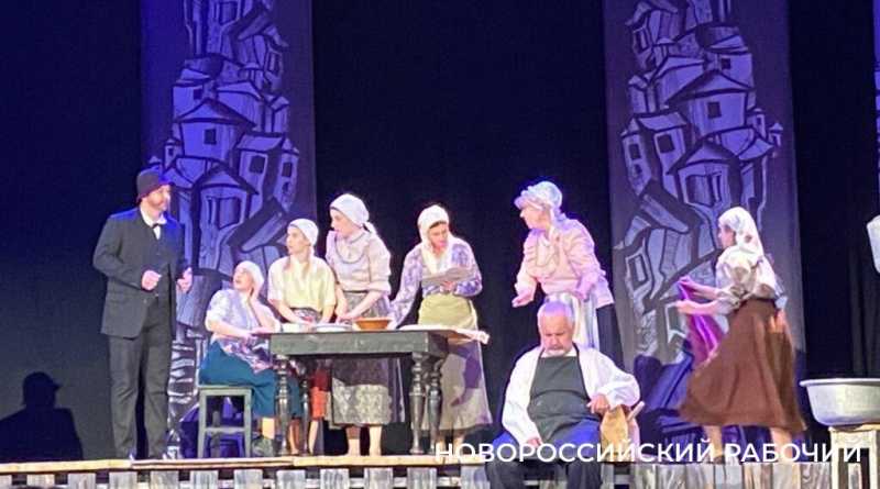 Новороссийцы объяснили жителям Новочеркасска, что такое &laquo;смех сквозь слезы&raquo;