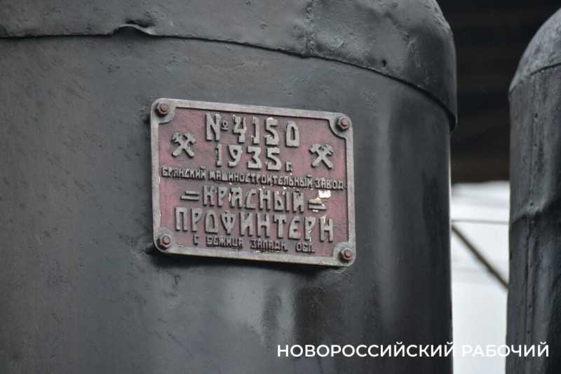 Новороссийцы встретили ретро-поезд «Победа»