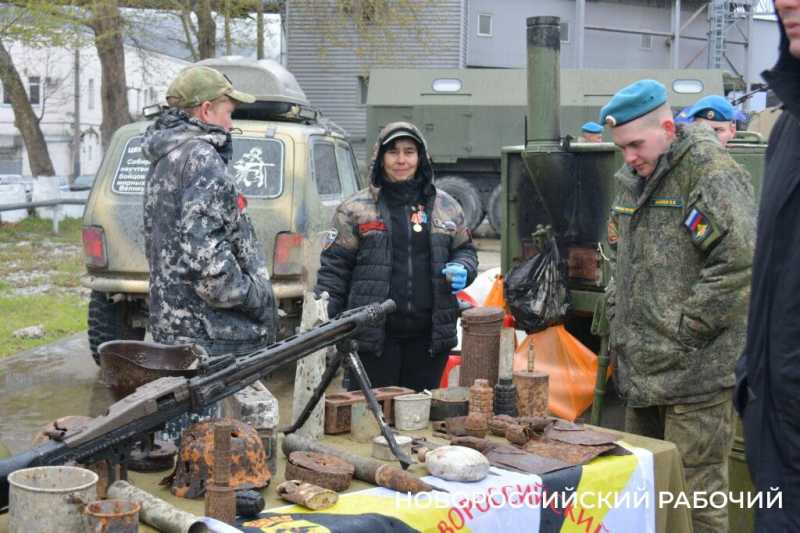 Новороссийцы встретили ретро-поезд «Победа»