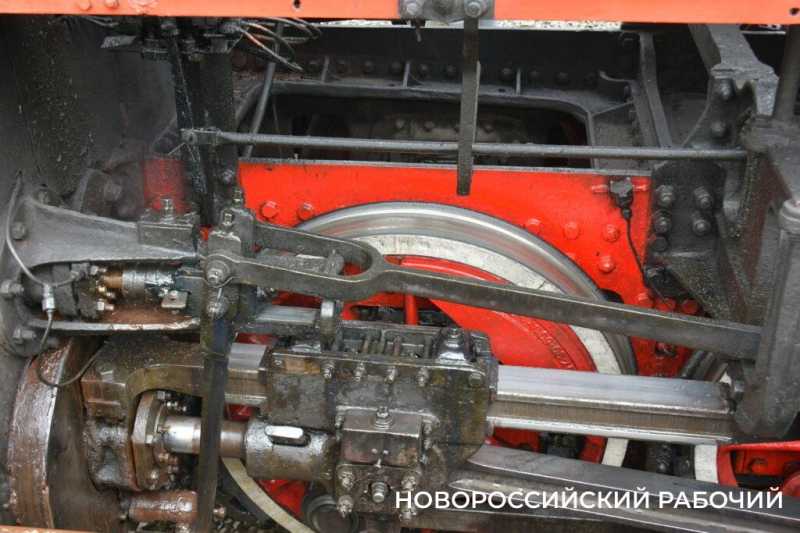 Новороссийцы встретили ретро-поезд «Победа»