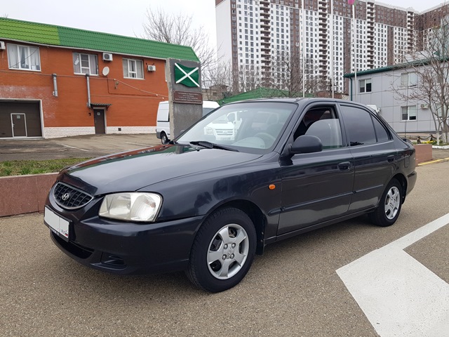 Новороссийские таможенники передали &laquo;Народному Фронту&raquo; автомобиль