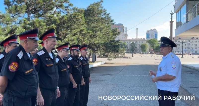 Полицейские Новороссийска просят выделять на охрану порядка казаков и дружинников
