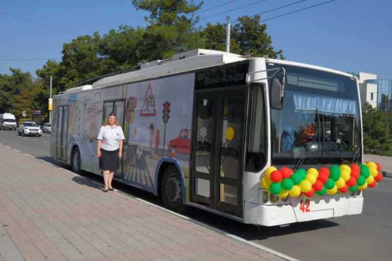 Сегодня 56 день рождения отмечает новороссийский троллейбус