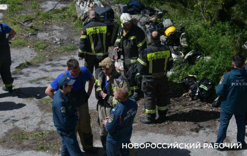 В Новороссийске Гошу на пожаре спасли 10 раз подряд. Прошли соревнования пожарных и спасателей