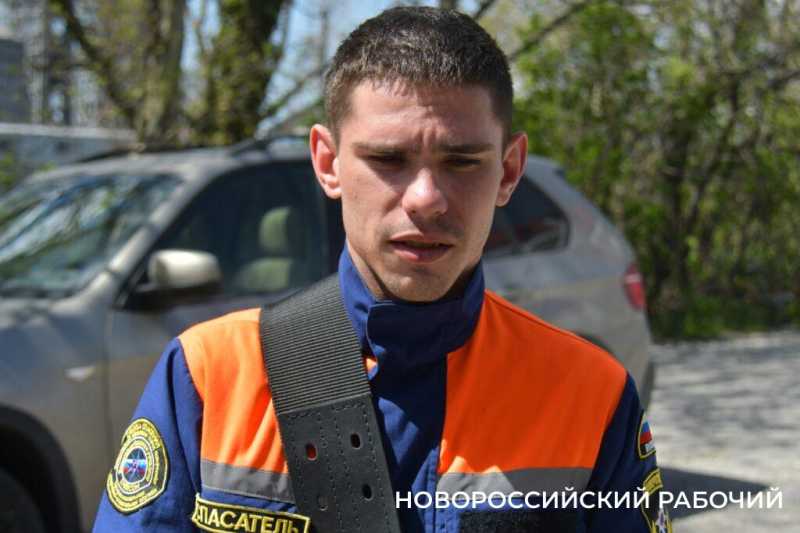 В Новороссийске Гошу на пожаре спасли 10 раз подряд. Прошли соревнования пожарных и спасателей