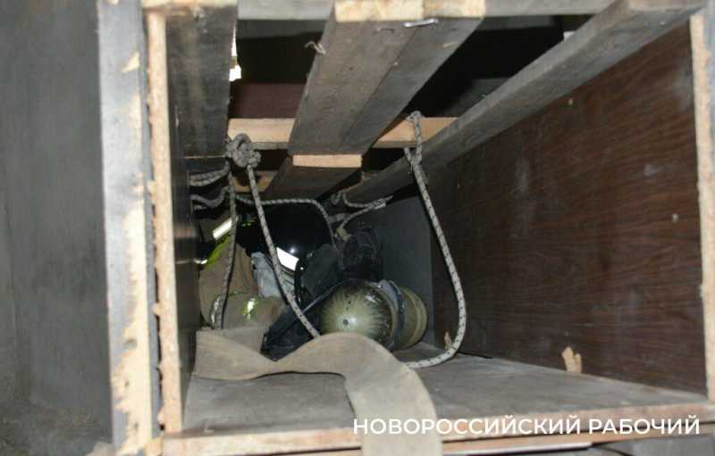 В Новороссийске Гошу на пожаре спасли 10 раз подряд. Прошли соревнования пожарных и спасателей