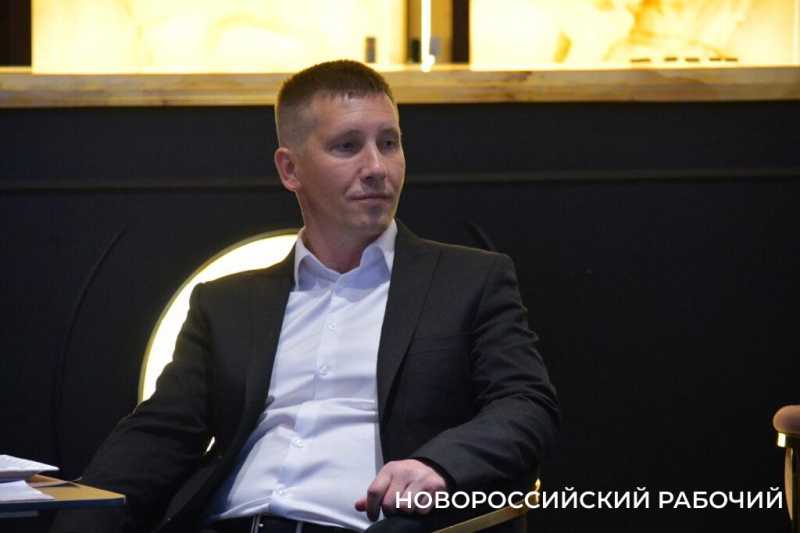 В Новороссийске на вечере добрых сердец помогли тем, кто сам привык помогать