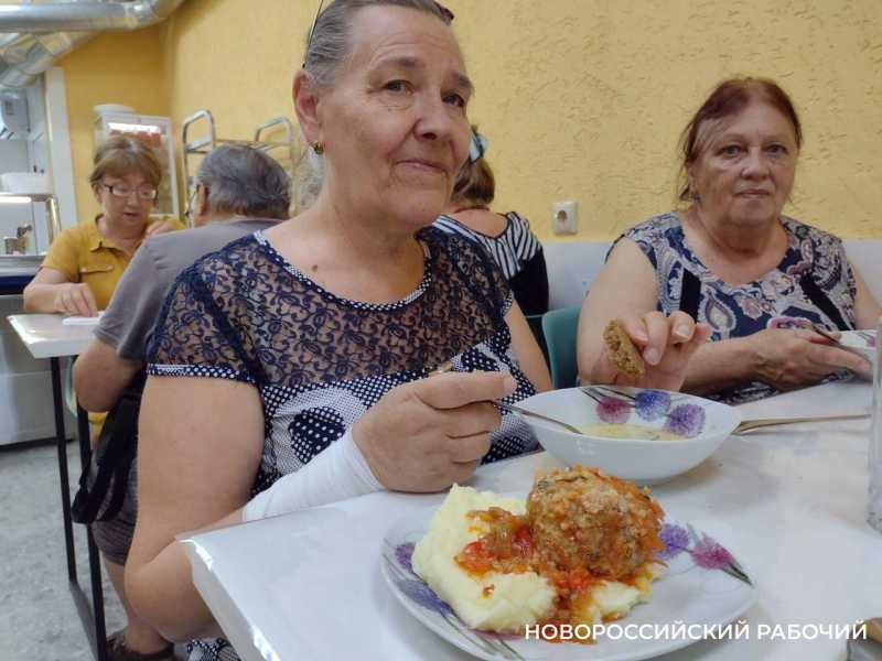 В Новороссийске открывается вторая бесплатная столовая для бедных стариков   