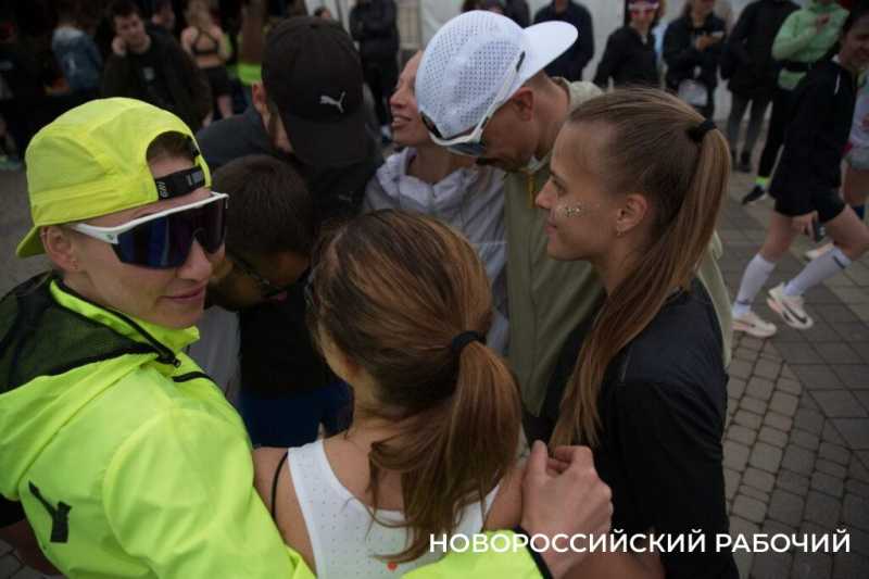 В Новороссийске стартовала массовая эстафета в честь Победы