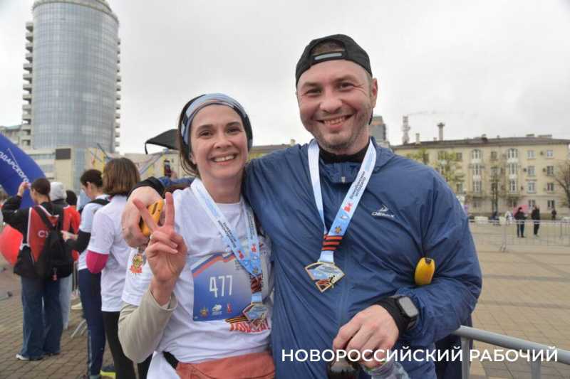 В Новороссийске стартовала массовая эстафета в честь Победы