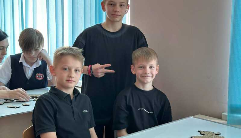 В Новороссийске турниром семейных команд завершился межрегиональный чемпионат по скоростной сборке спилс-карт