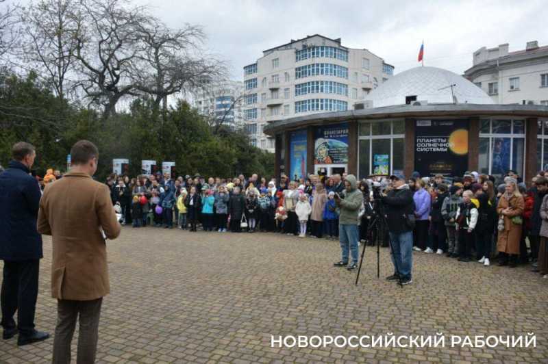 В Новороссийске в честь Дня космонавтики приземлилась ракета «Восток» — новый арт-объект планетария