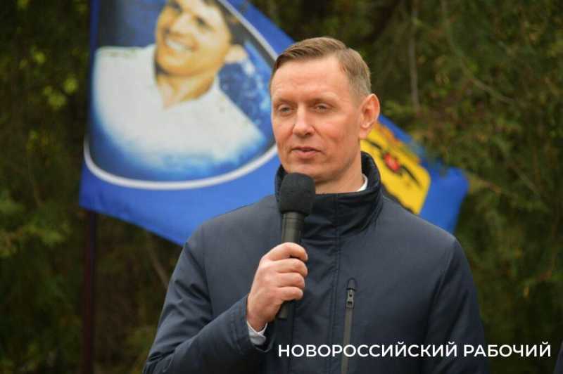 В Новороссийске в честь Дня космонавтики приземлилась ракета «Восток» — новый арт-объект планетария