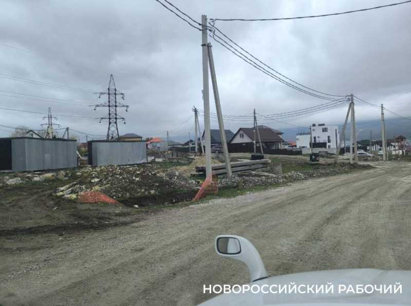 В Новороссийске жители сидят без воды, потому что заплатили за нее частникам?