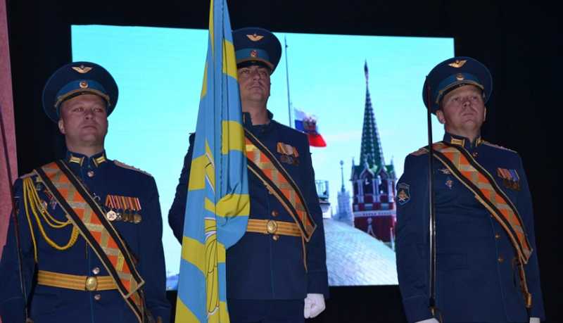 Ветеранов и военнослужащих Кубанского казачьего зенитно-ракетного полка поздравили с Днем войск ПВО