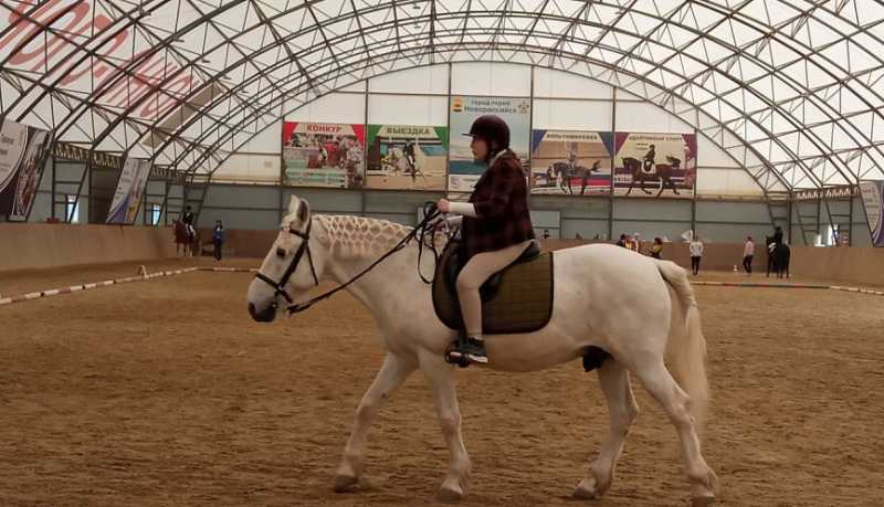 Чудеса иппотерапии: в Новороссийске выбрали параспортсменов для участия в конных соревнованиях в Таганроге