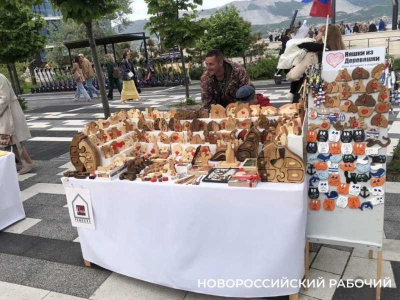 Где провести майские выходные в Новороссийске? Выходите на набережную!  