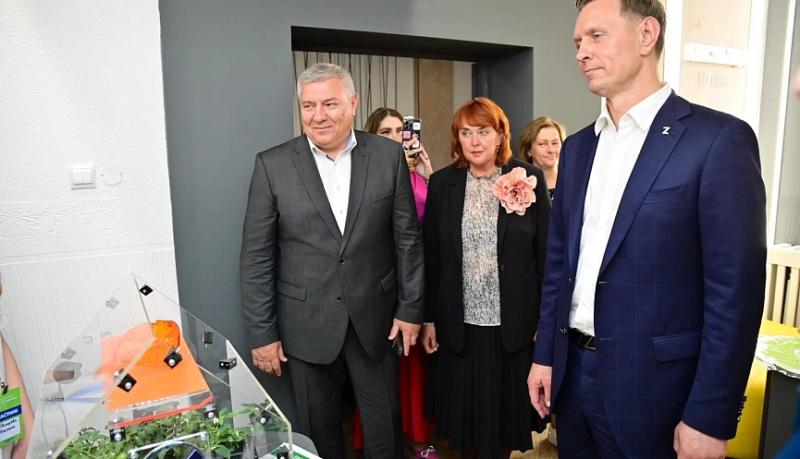 Глава Новороссийска поблагодарил представителей бизнес-сообщества за участие в жизни города и поздравил с Днем российского предпринимательства