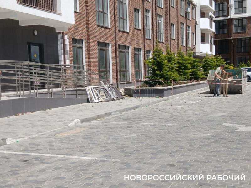 &laquo;Главное, что все живы&raquo;. В Новороссийске идут ремонты в квартирах, пострадавших во время воздушной атаки 3 мая