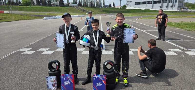 Юные новороссийские гонщики &mdash; призёры чемпионата и первенства России по картингу