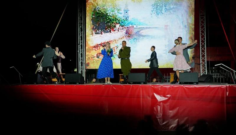 «Лучи Победы» озарили небо над городом-героем Новороссийском