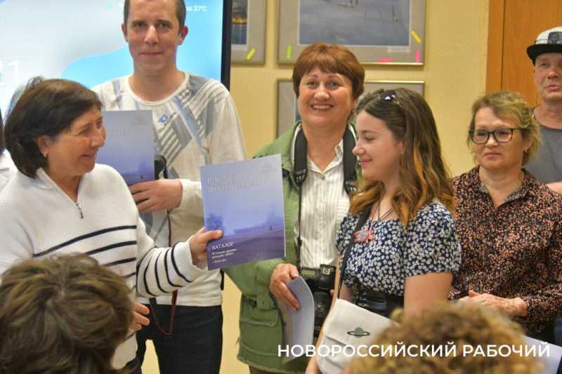 Никакого ИИ и любимые рыжие котики. Новороссийские фотохудожники приглашают на выставку