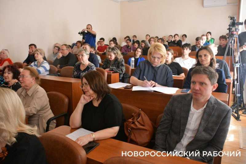 Новороссийск, который никто никогда уже не увидит. О генпланах и гениальных идеях по развитию города