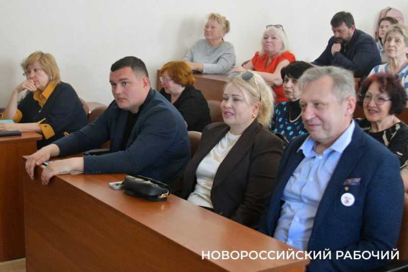 Новороссийск, который никто никогда уже не увидит. О генпланах и гениальных идеях по развитию города