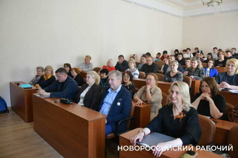 Новороссийск, который никто никогда уже не увидит. О генпланах и гениальных идеях по развитию города