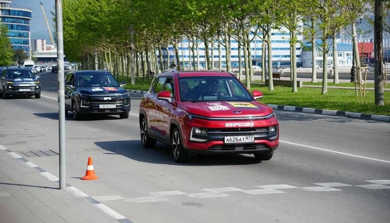 Новороссийск встретил участников автопробега