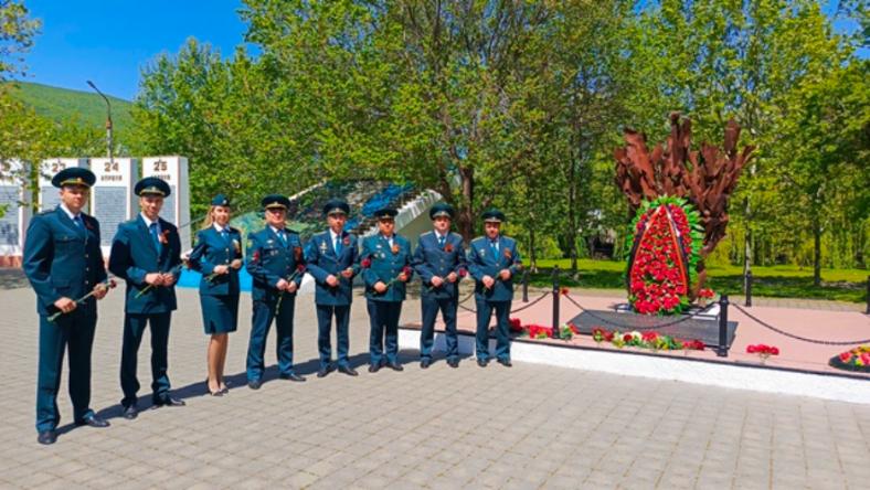 Новороссийская таможня: Мы склоняем головы перед светлой памятью защитников Отечества