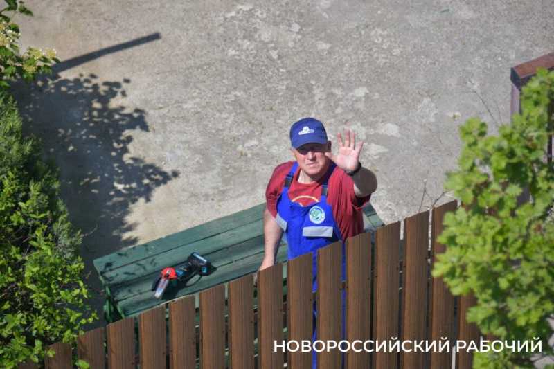 Новороссийские дачники не могут оторваться от грядок. А завтра на работу!