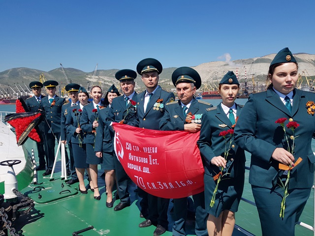 Новороссийские таможенники почтили память воинов-малоземельцев