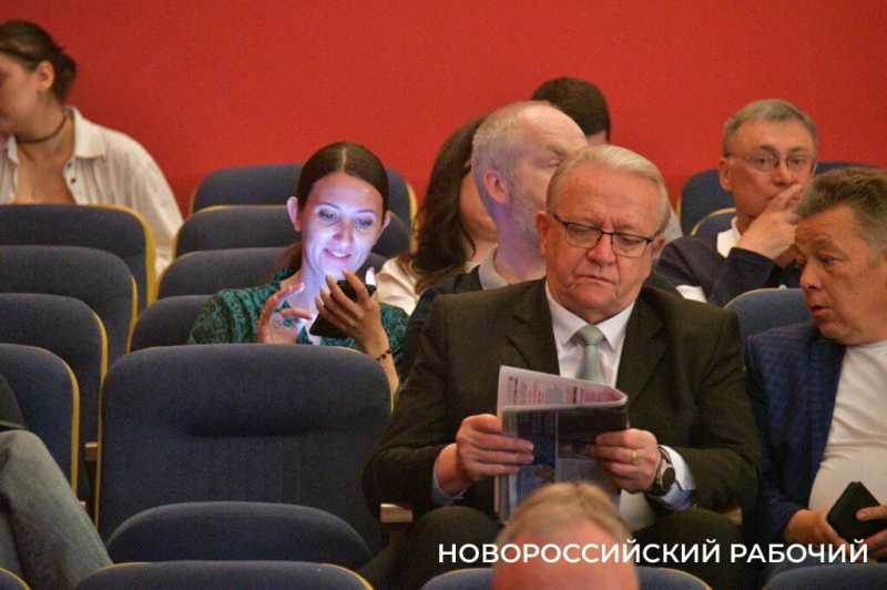«Новороссийский рабочий» отметил 105 лет и готов работать еще столько же! Фоторепортаж «НР»