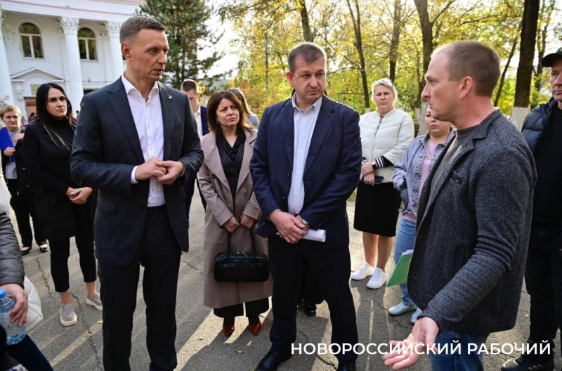 Новую школу в пригороде Новороссийска ждать еще два года