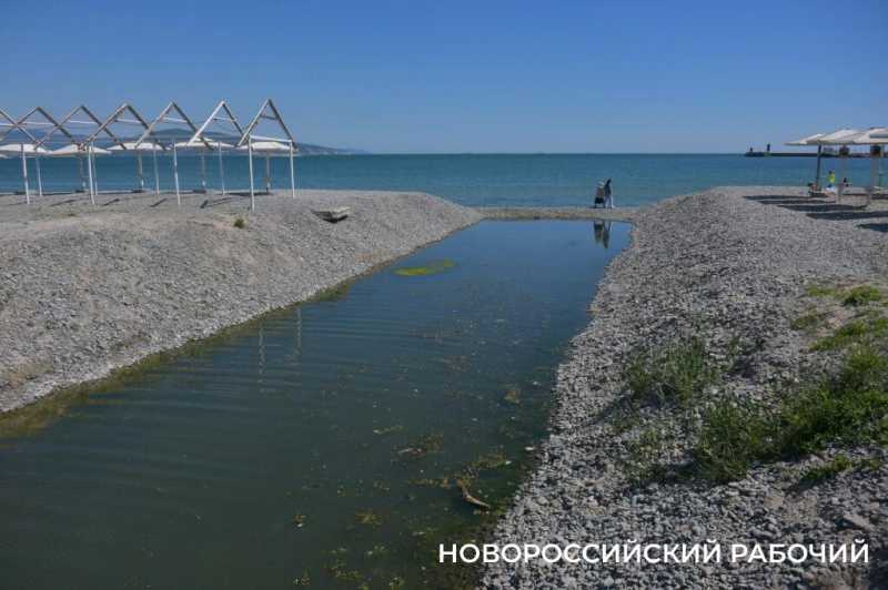 Погода бы не подвела… Пляжи на косе в Новороссийске уже ждут не дождутся!