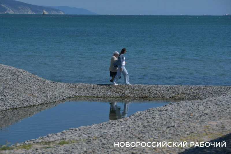 Погода бы не подвела… Пляжи на косе в Новороссийске уже ждут не дождутся!