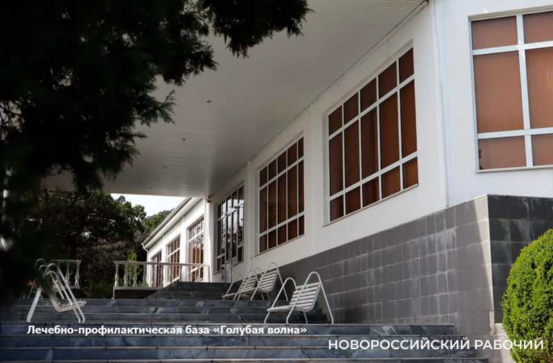 Пожар пощадил, хозяева — продают. «Газпром» избавляется от базы отдыха под Новороссийском