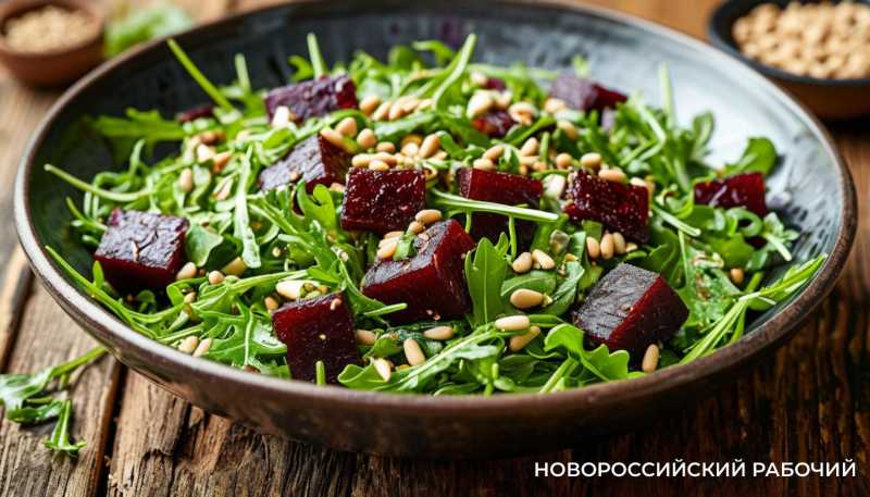 Салат с печеной свеклой и руколой