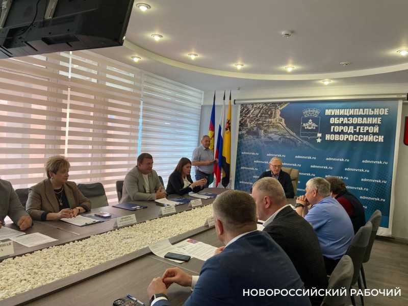 Стало известно, почему маршрутчики в Новороссийске не любят бабушек и остальных льготников